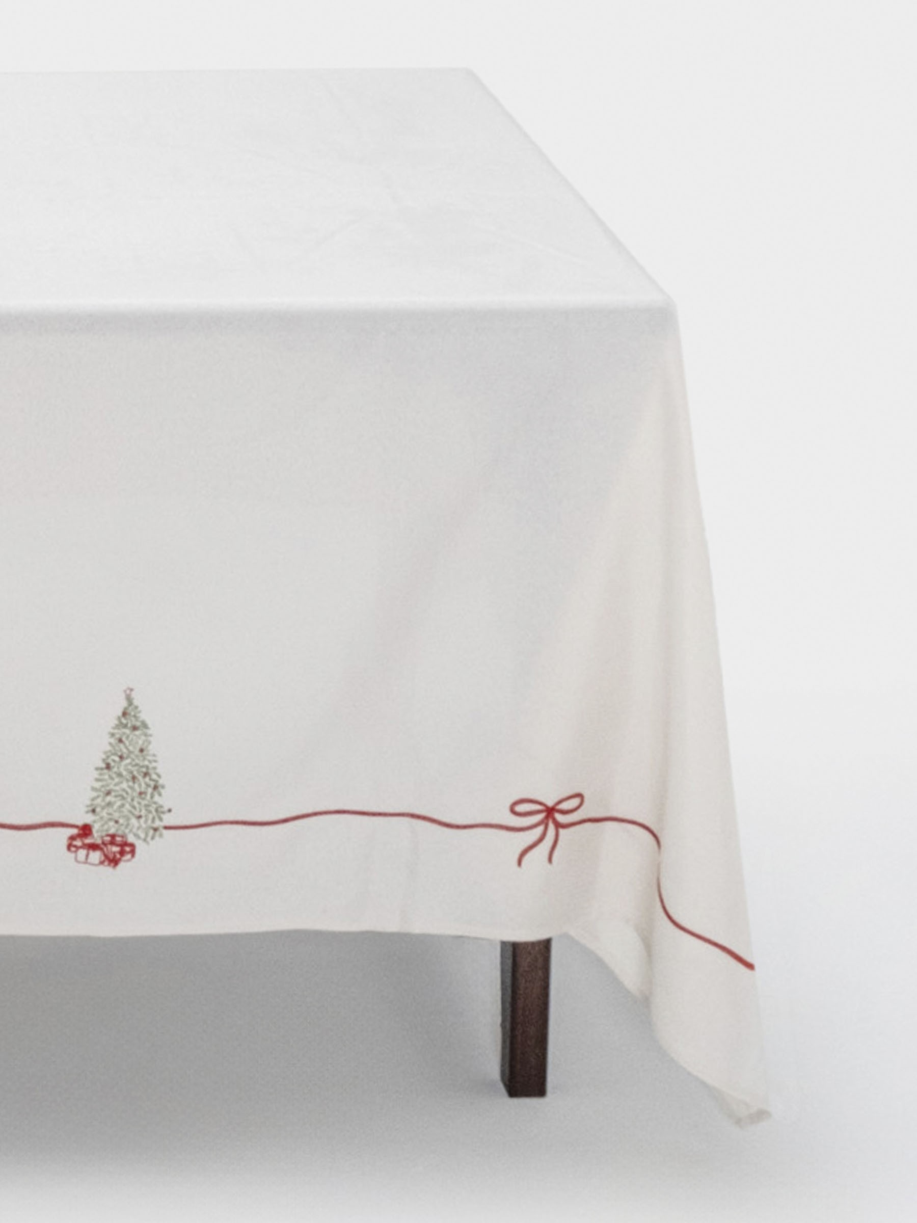 Скатерть, 170✕250 см, полиэстер, бежевая, Елка с подарками, Festival