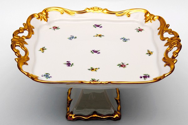 Блюдо квадратное 30 см на ножке. «Мейсенский цветок»