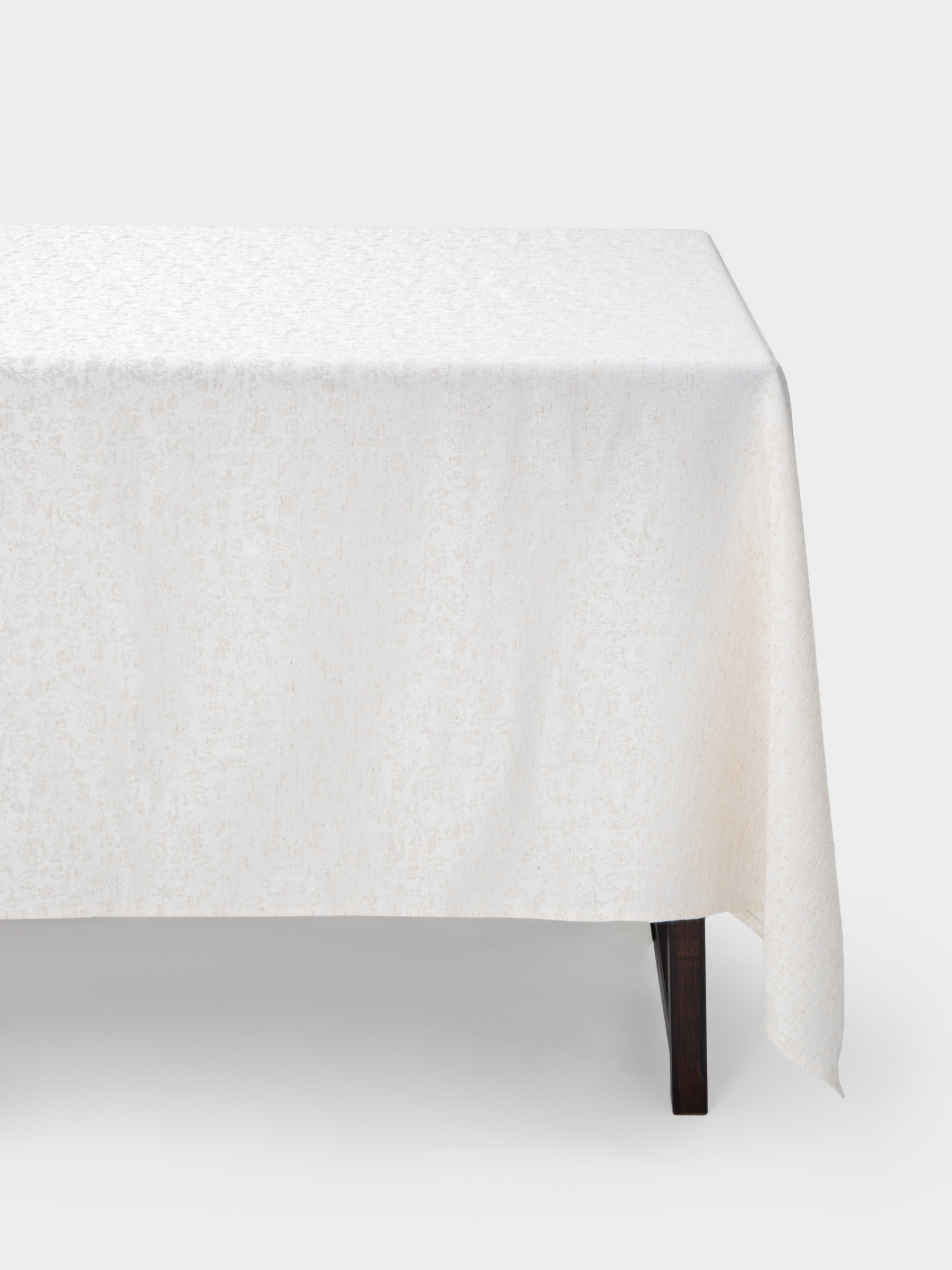 Скатерть, 160✕160 см, жаккард, полиэстер/лен, бежевая, Цветы, Vernazza