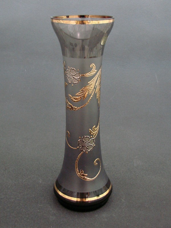 Вазы дымов. Ваза дымов керамика. Ваза рельефная. Вазы черного богемского стекла. Ваза дымов керамика.