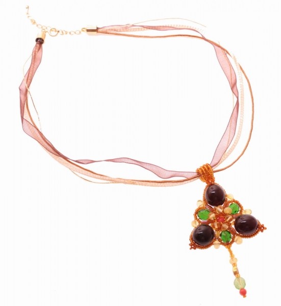 Колье на шнурах