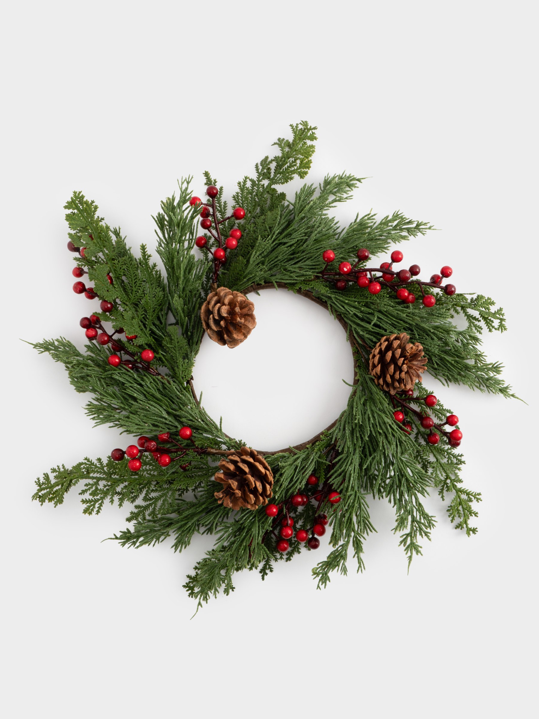 Венок декоративный, 15/38 см, пластик/пенопласт, Шишки и красные ягоды, Interior natural Венок декоративный, 15/38 см, пластик/пенопласт, Шишки и красные ягоды, Interior natural