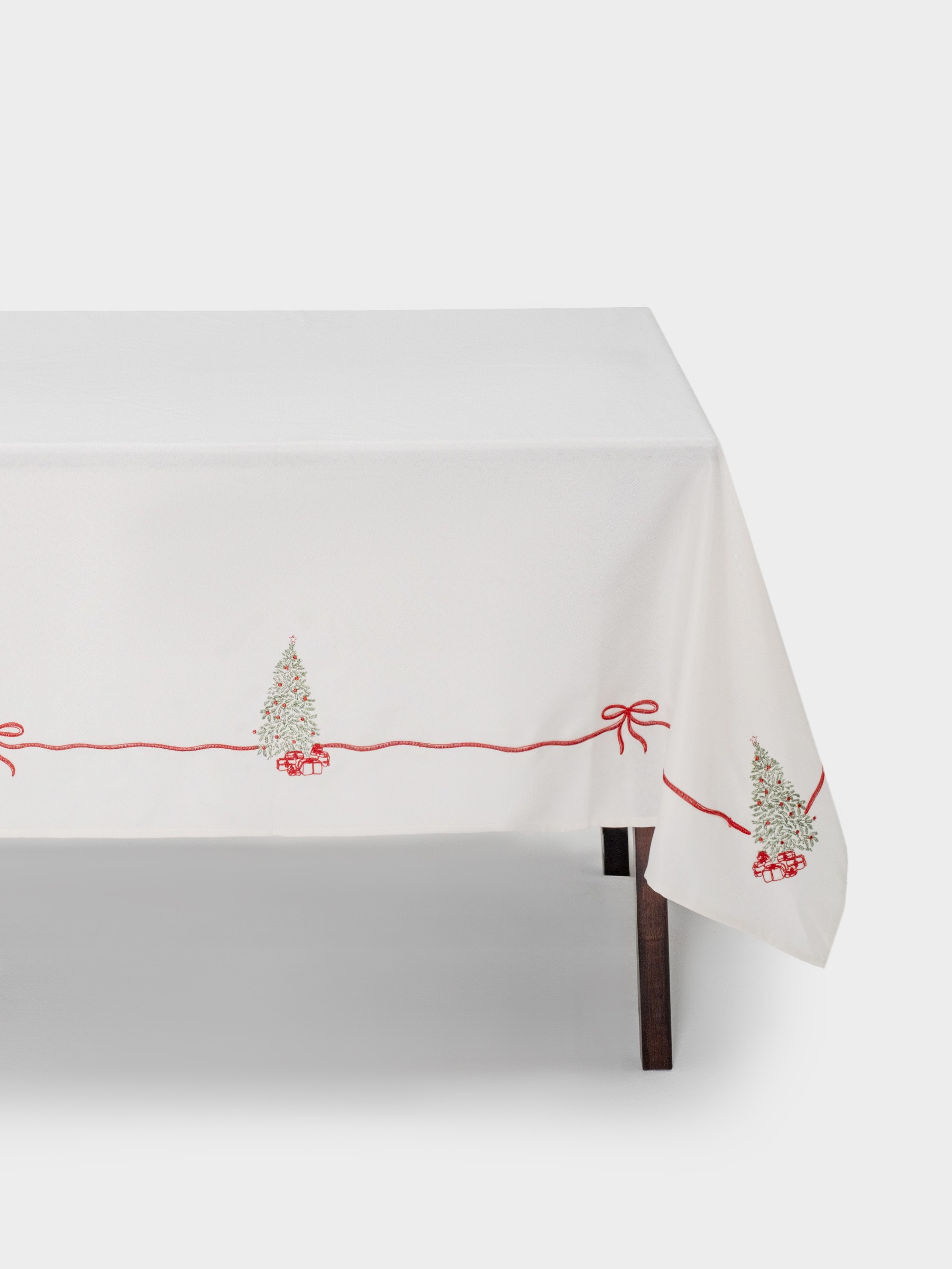 Скатерть, 160✕160 см, полиэстер, бежевая, Елка с подарками, Festival